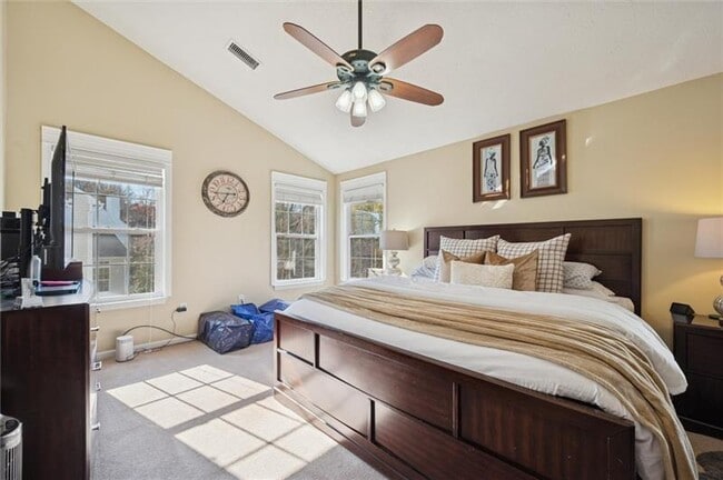 Building Photo - 1005 Autumn Woods Dr