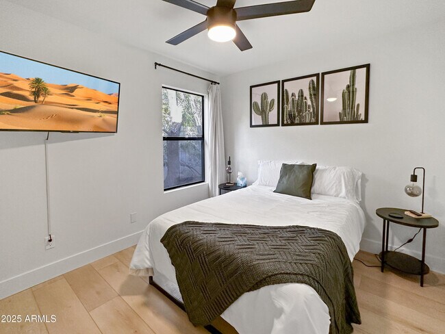 Building Photo - 16653 N 59th St