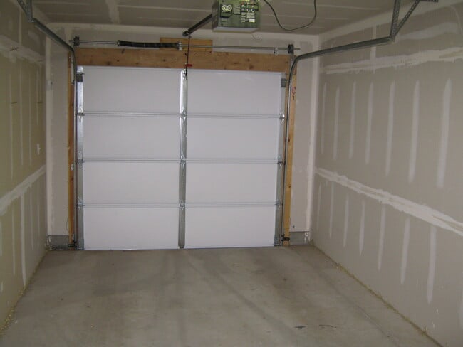 Building Photo - 1003 Mineral Way