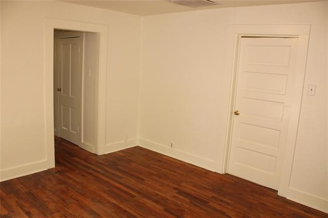 Building Photo - 115 1st St