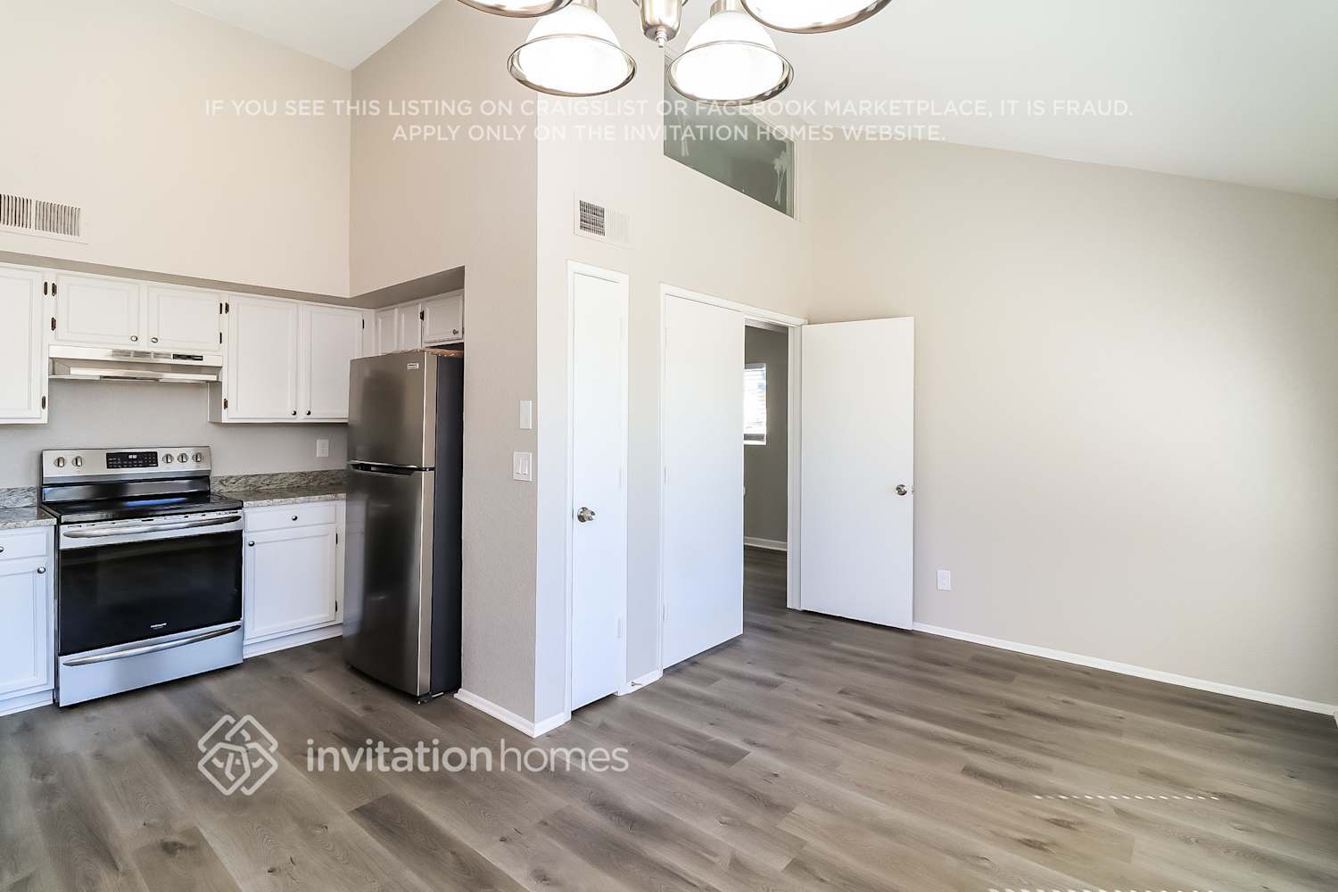Building Photo - 5331 W Voltaire Dr