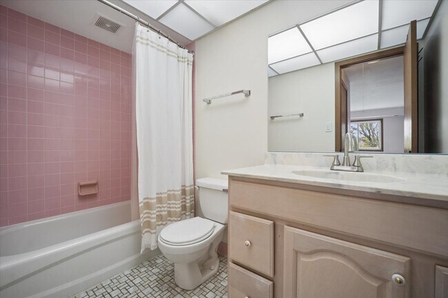 Building Photo - 475 Plum Creek Dr