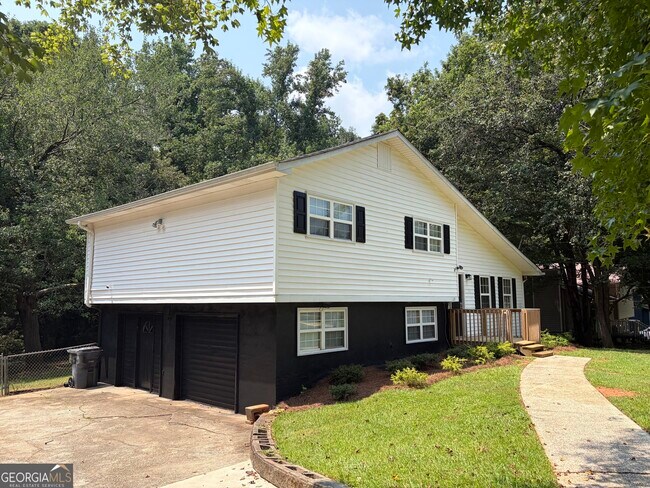 Building Photo - 125 S Meadowcliff Cir