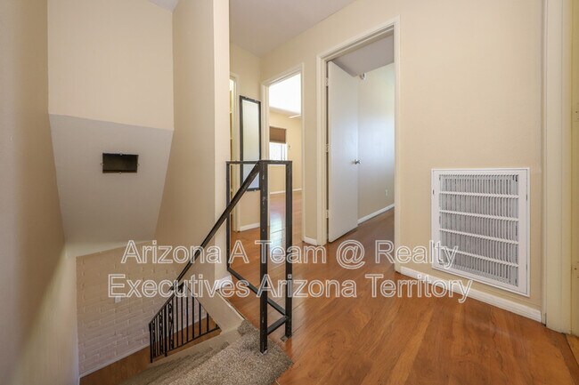 Building Photo - 6596 Calle La Paz