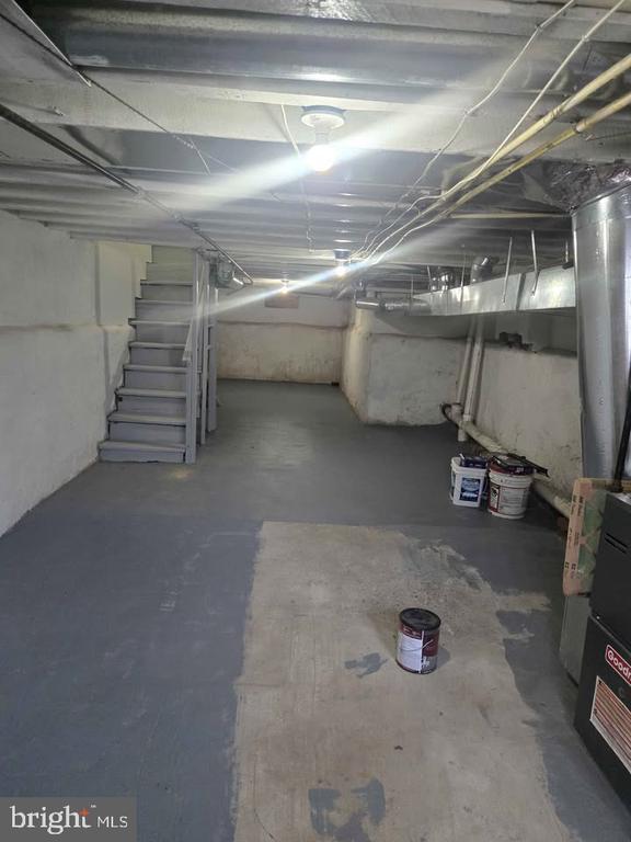 Building Photo - 772 Walnut St