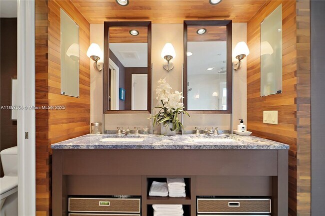 Building Photo - 6899 Collins Ave