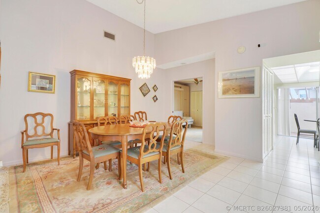 Building Photo - 13759 Date Palm Ct