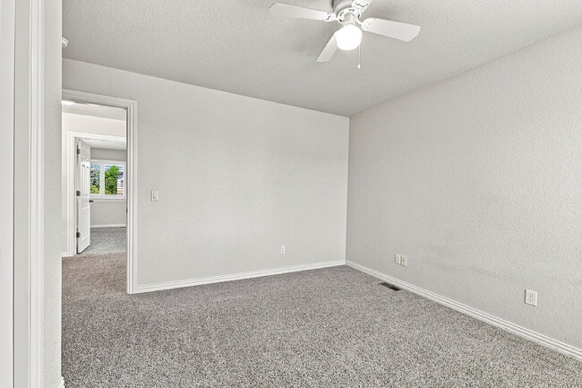 Building Photo - $3,195.95, 6 bed, 4 bath located in Colorado Springs