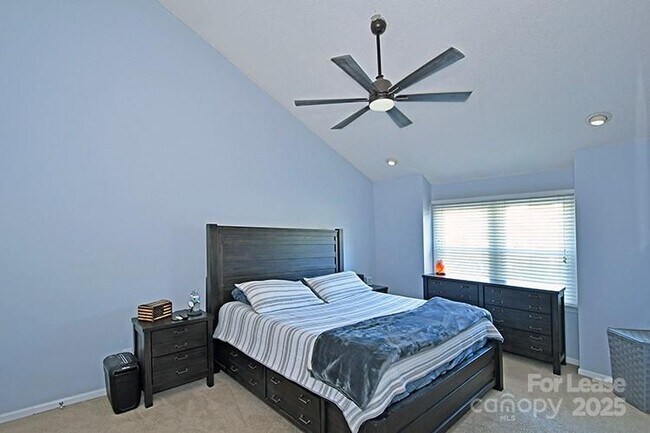 Building Photo - 119 Shining Armor Ct