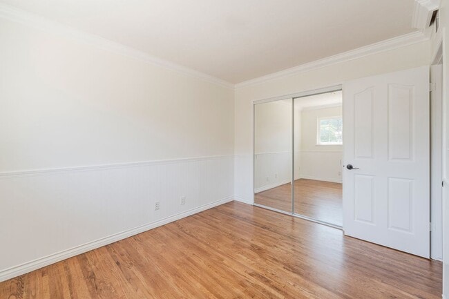 Building Photo - 15871 Belfast Ln
