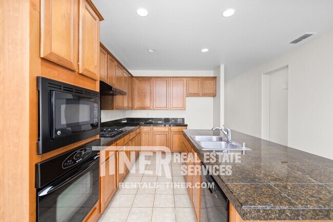 Building Photo - 1422 Stoney Cross Ln