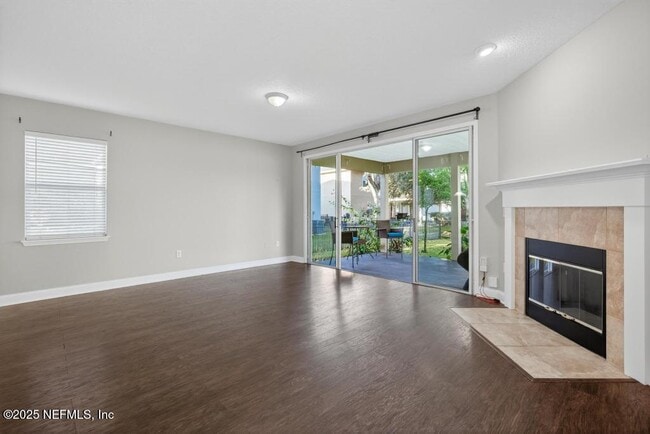 Building Photo - 612 Spruce Creek Rd