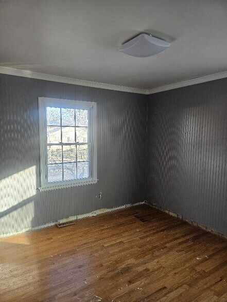 Building Photo - 10310 Nall Ave