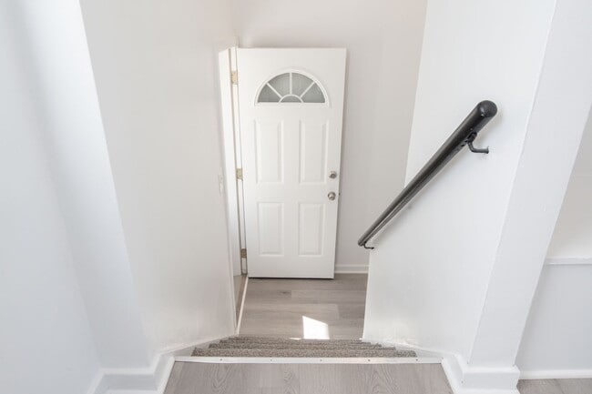 Building Photo - Newly Renovated 2BR Townhouse Midland, PA! W/ AC!