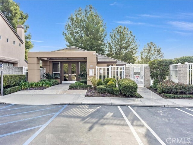 Building Photo - 922 S Country Glen Way