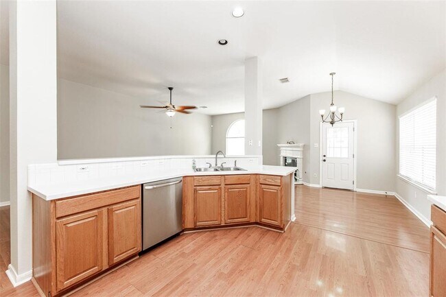 Building Photo - 4615 Plantation Colony Dr