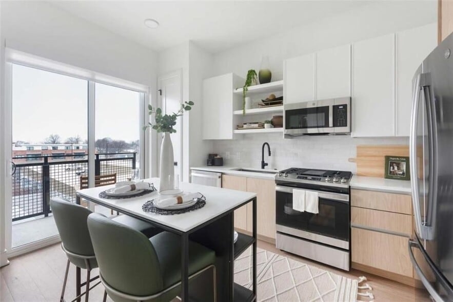 Building Photo - 665 Auburn Ave NE