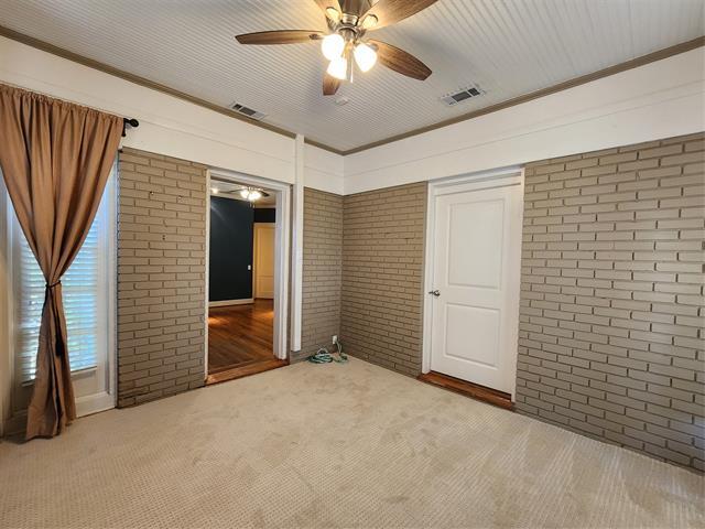 Building Photo - 5536 Belmont Ave