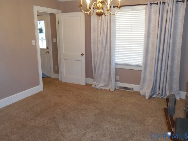 Building Photo - 1239 E Jack Jouett Rd