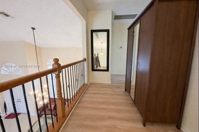 Building Photo - 3279 Huntington