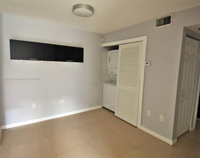 Building Photo - 15500 SW 80th St