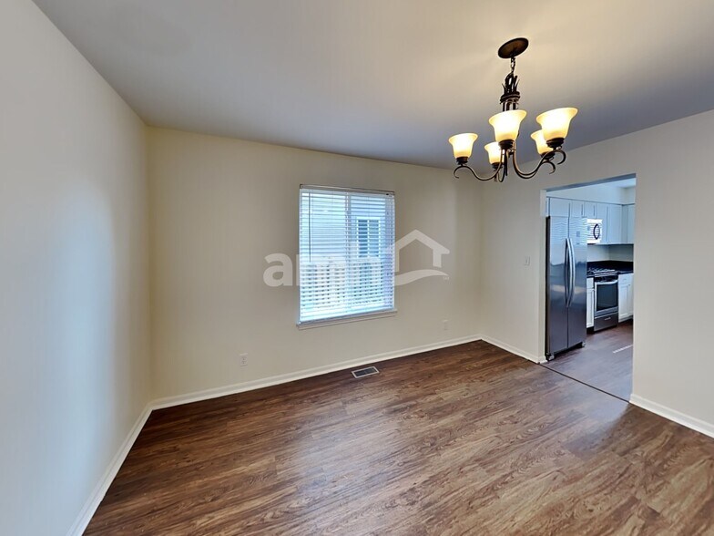 Building Photo - 21744 W Knollwood Dr