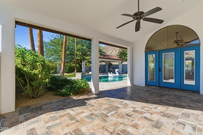 Building Photo - 5828 E Cactus Wren Rd