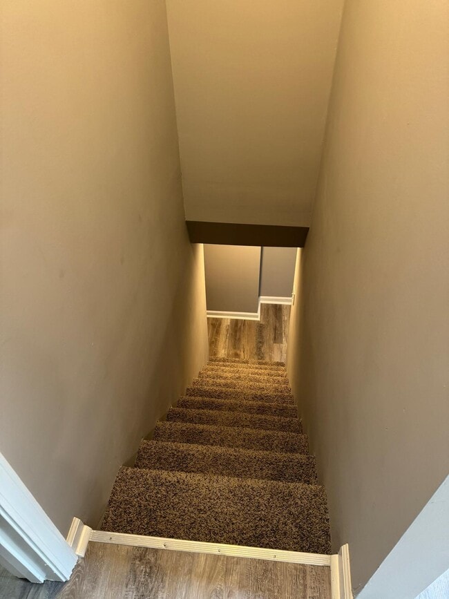 Building Photo - 1914 Wood Ave