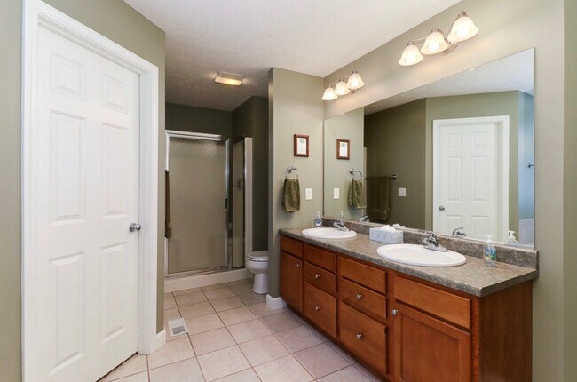 Building Photo - 2267 Heather Ridge Dr