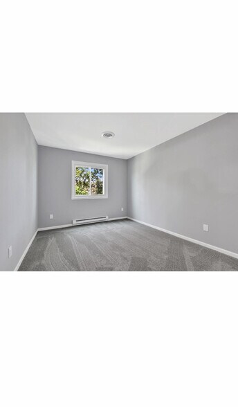 Building Photo - 7140 Mariner Dr