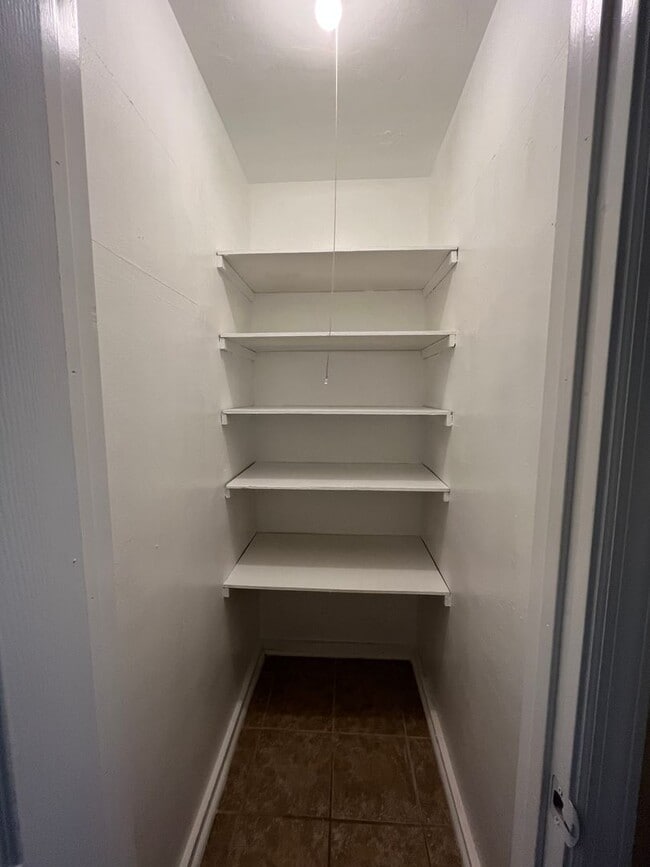 Building Photo - Balsamo Trust 182