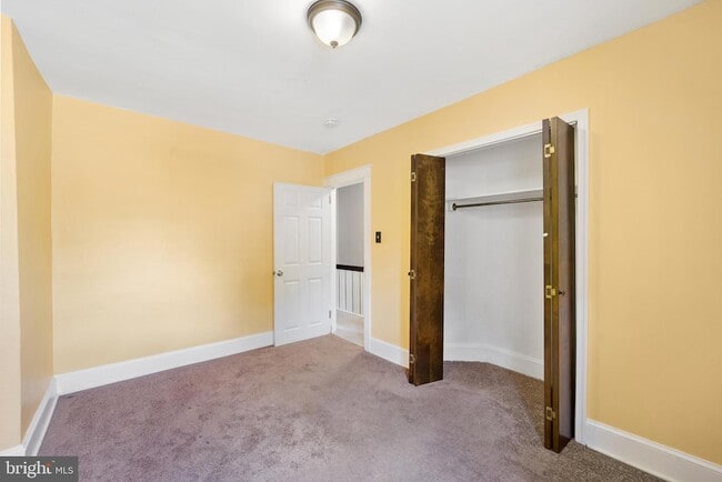 Building Photo - 1011 Clifton Ave