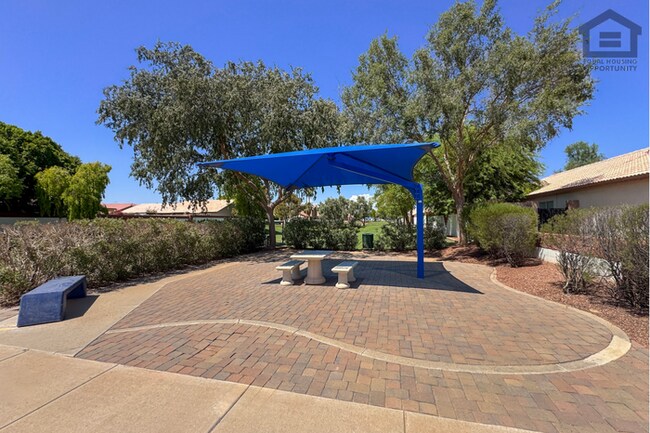 Building Photo - 5Bed/3Bath House at McDowell Rd/Avondale Blvd! Ready for Immediate Move-In!