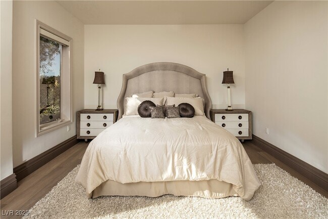 Building Photo - 8801 Palm Greens Ct