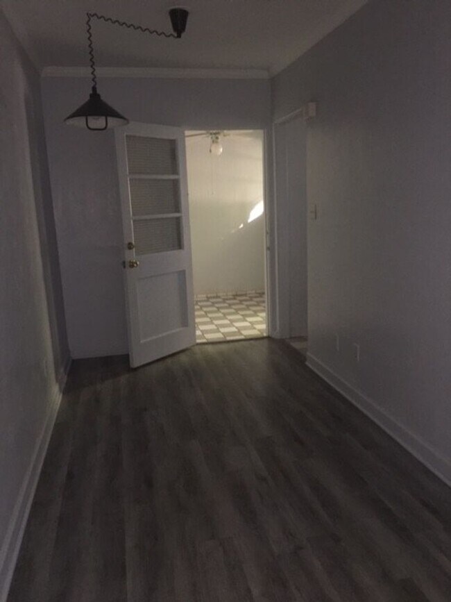 Building Photo - Lake Eola Heights Spacious Rental