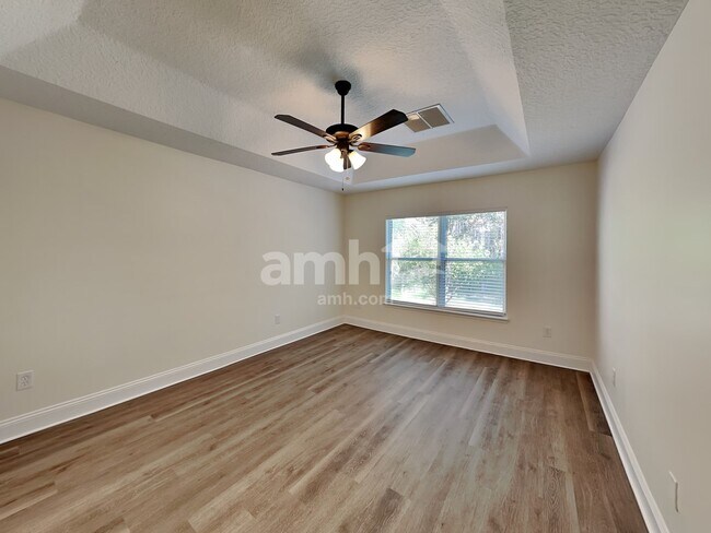 Building Photo - 2525 Stapleford Ln