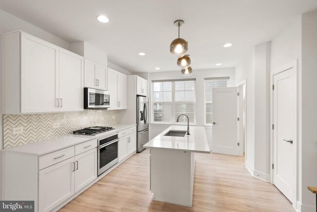 Primary Photo - 1862 Michael Faraday Dr.