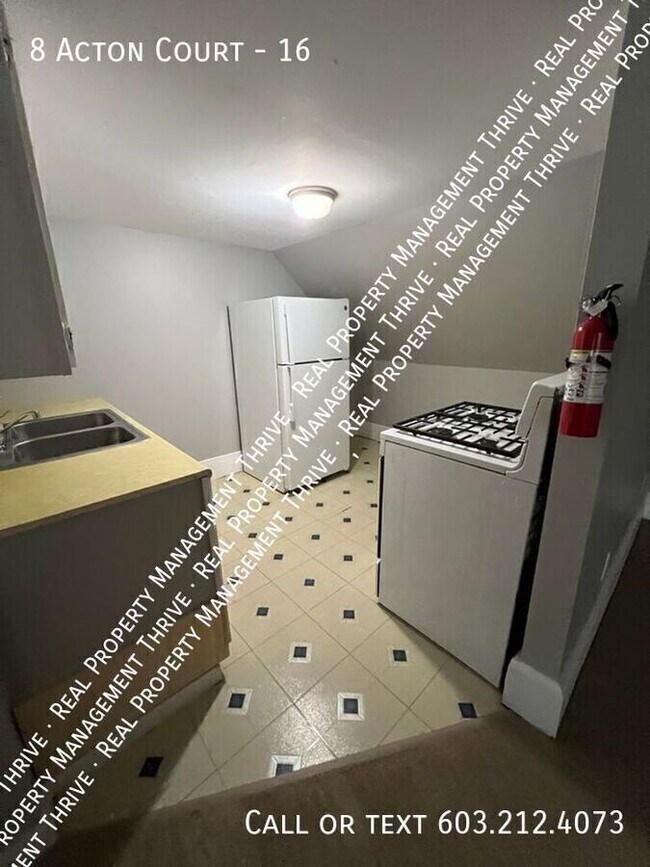 Building Photo - 8 Acton Ct