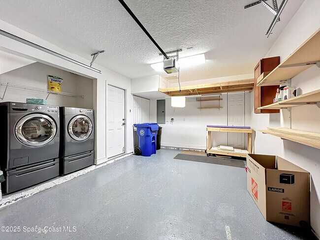 Building Photo - 1680 42nd Square