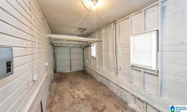 Building Photo - 1215 15th St N