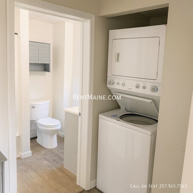 Building Photo - 109 Main Rd N