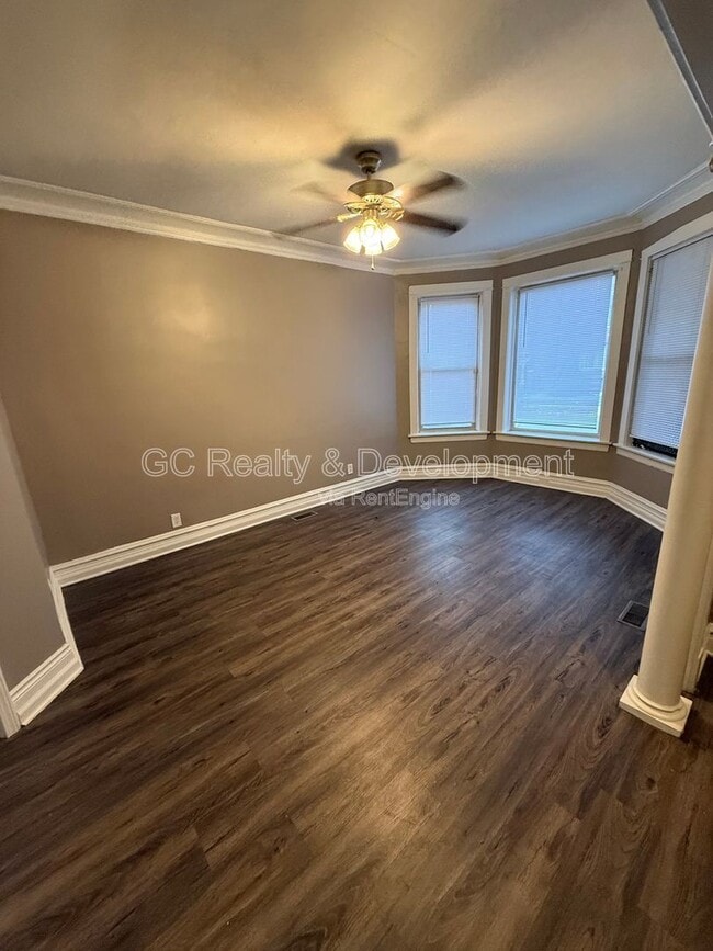 Building Photo - 7323 S Yates Blvd