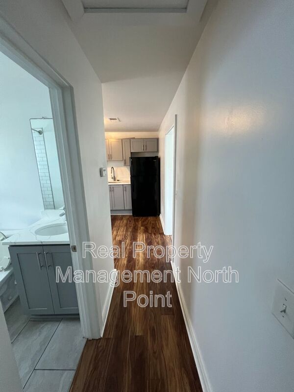 Building Photo - 1145 Lucile Ave SW