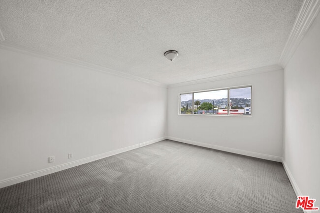 Building Photo - 131 Orlando Ave