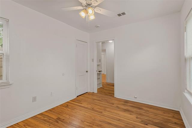 Building Photo - 3004 Ballinger Dr