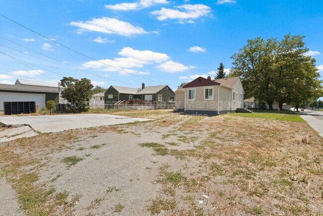 Building Photo - 503 E Joseph Ave