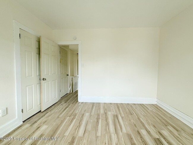 Building Photo - 210 Center Ave