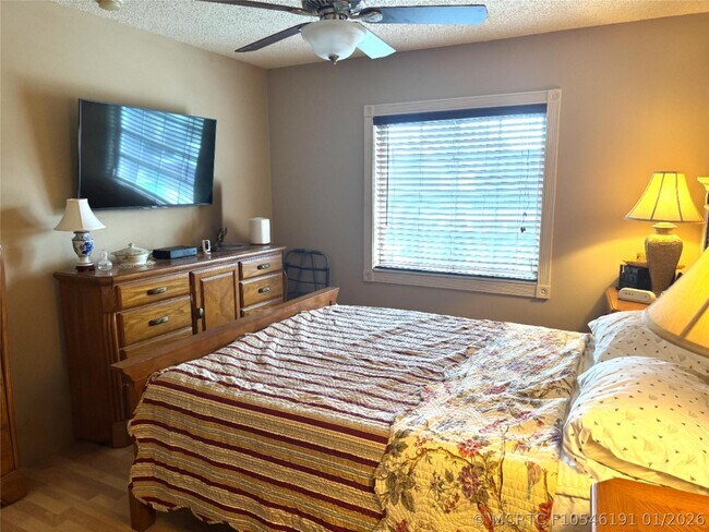 Building Photo - 6219 Bay Club Dr