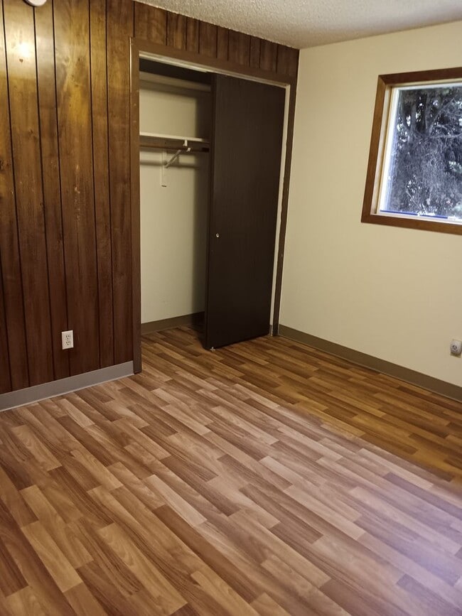 Building Photo - 3 Bed House in La Grande