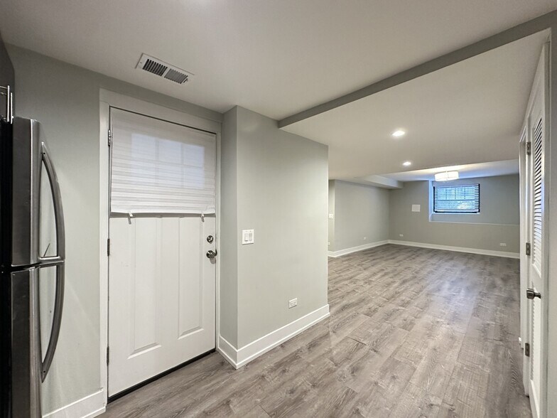 Building Photo - 1149 Maple Ave